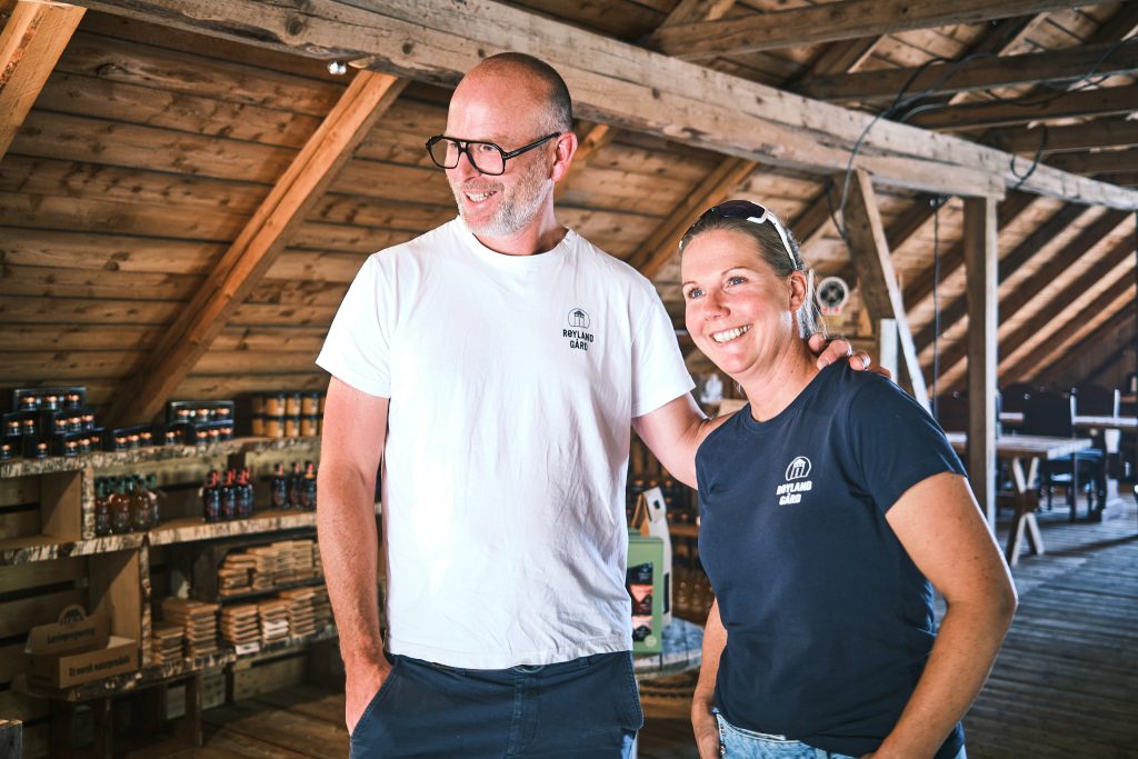 Pernille Vea og Gunnar Sagstuen på Røyland Gård